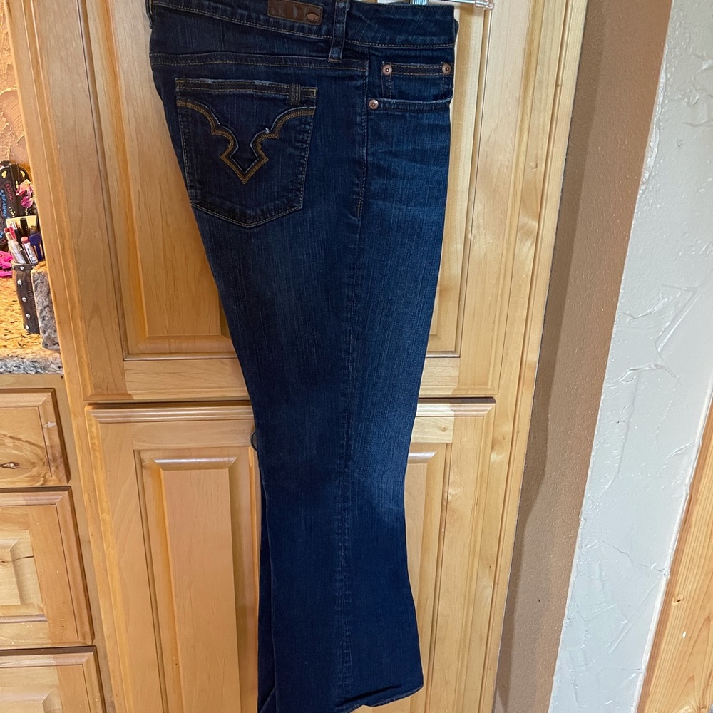 Buffalo 🦬 Jean - Picture 2 of 4